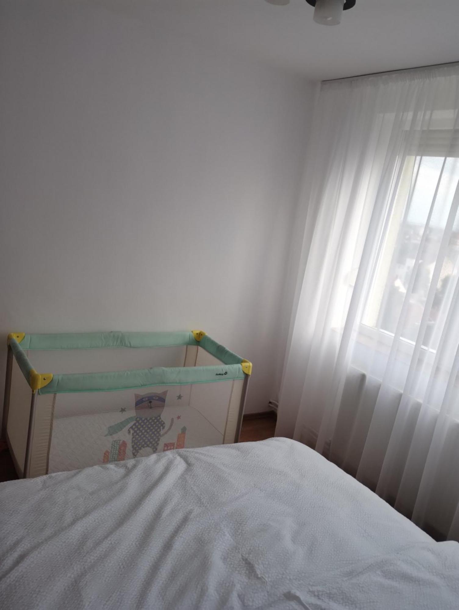 Riverside White Apartment Satu Mare Eksteriør billede